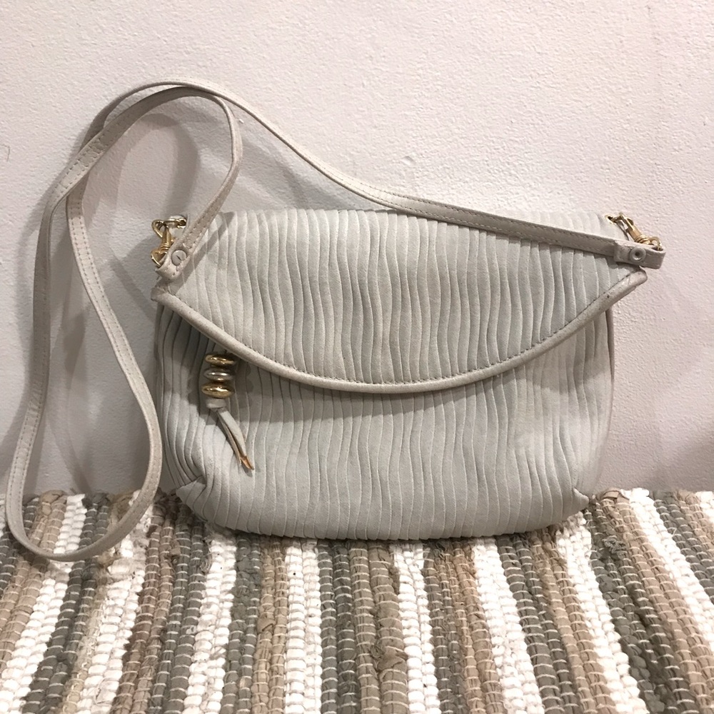 Vintage Valérie Barad man-made leather, yellow and white metal crossbody bag.